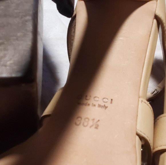 GUCCI Leather Sandals with Silver Hardware - Picture 10 of 12